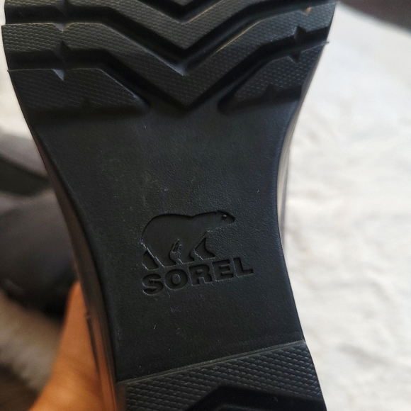 Sorel NWT Chelsea After Hours Quarry Suede Boots - Picture 11 of 14